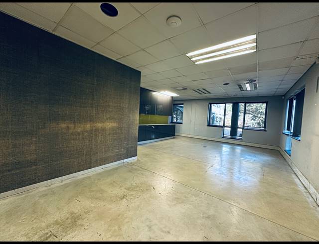 733.40M² OFFICE TO LET IN WOODMEAD
